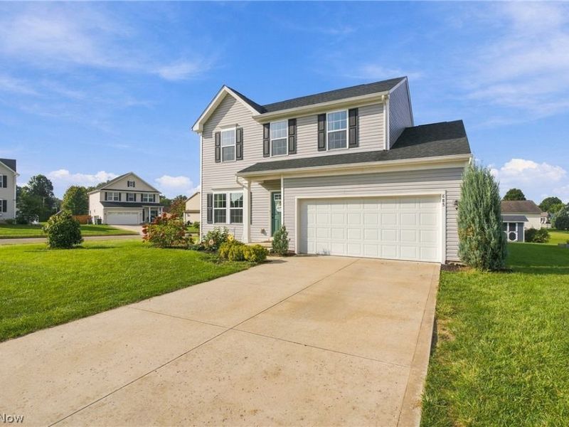 885 Thewes Circle, Louisville, OH 44641 Photo 3