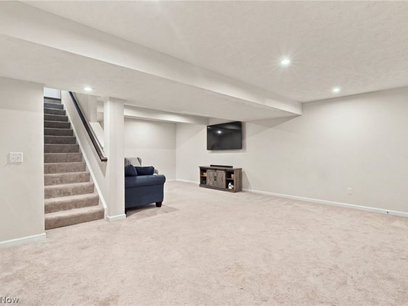 885 Thewes Circle, Louisville, OH 44641 Photo 40