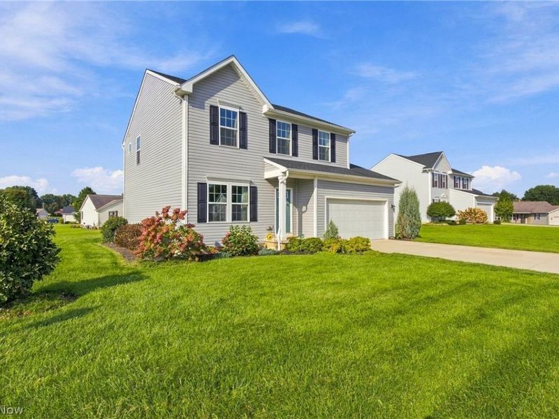 885 Thewes Circle, Louisville, OH 44641 Photo 5
