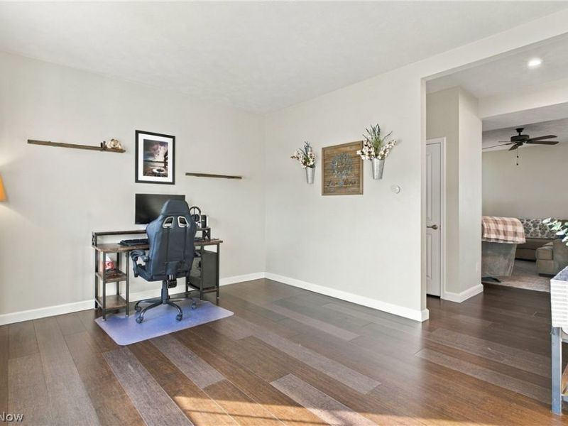 885 Thewes Circle, Louisville, OH 44641 Photo 8