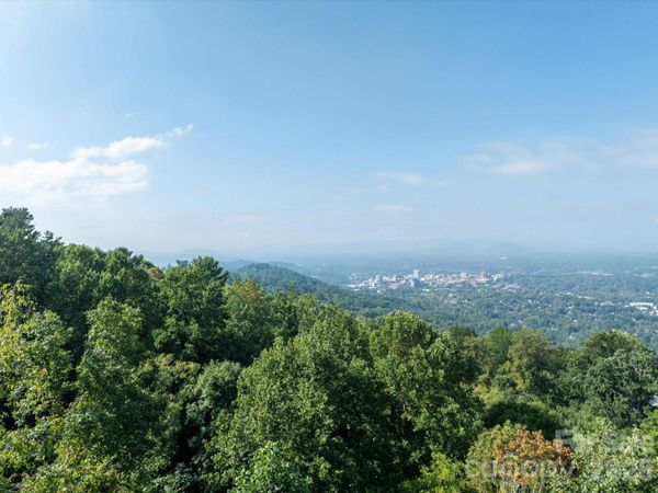 99999 Westhaven Drive, Asheville, NC 28804