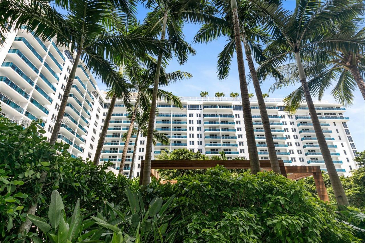 2301 Collins Ave , Unit 318, Miami Beach, FL 33139 Photo