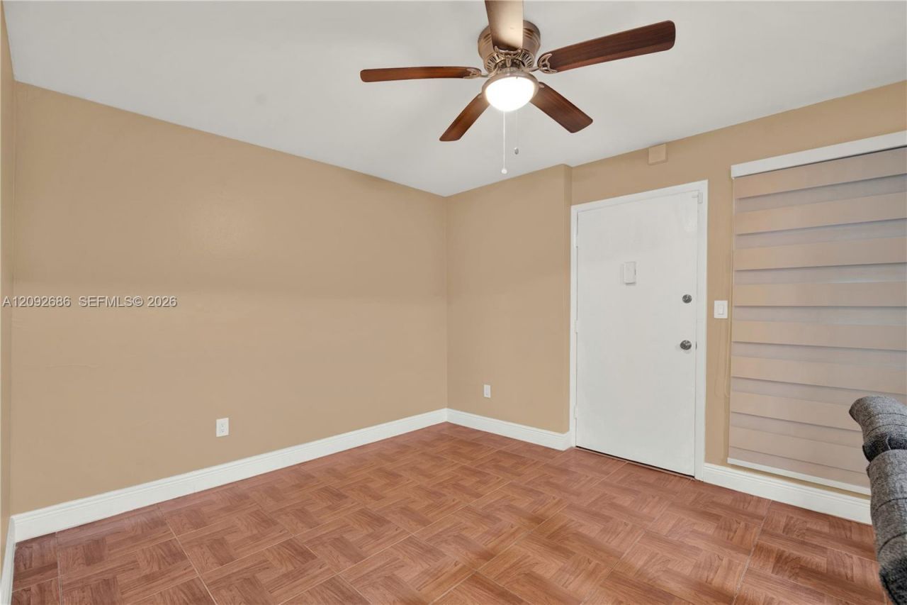 1340 Lincoln Rd , Unit 207, Miami Beach, FL 33139 Photo