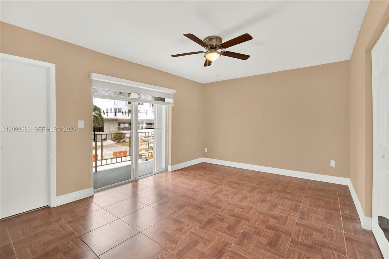 1340 Lincoln Rd , Unit 207, Miami Beach, FL 33139 Photo