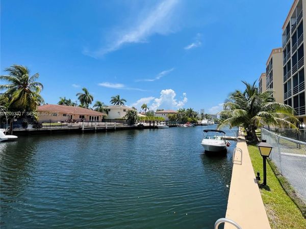 2935 NE 163rd St , Unit 5P, North Miami Beach, FL 33160