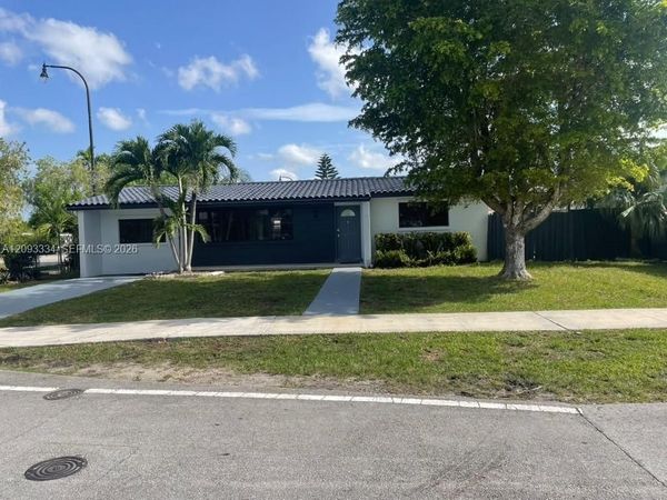 9635 SW 45th Ter , Miami, FL 33165