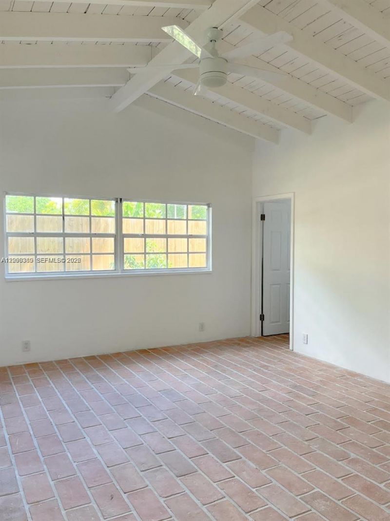 3841 Kumquat Ave, Miami, FL 33133 Photo