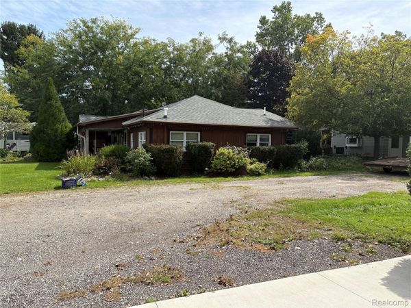 11939 Elmdale Drive , Freedom Township, Mi 48158