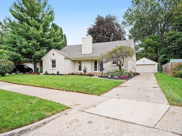 1625 Oswego Street NW, Grand Rapids, MI 49504