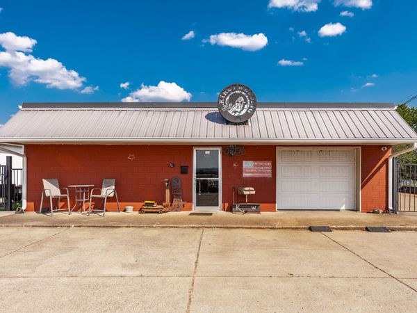 111 Free Hill Rd , Hendersonville, TN 37075