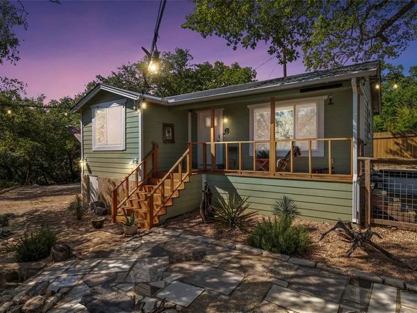 1403 Minnie DR, Austin, TX 78732