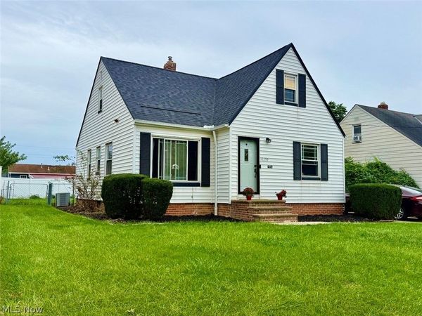 16299 Pike Boulevard , Brook Park, OH 44142
