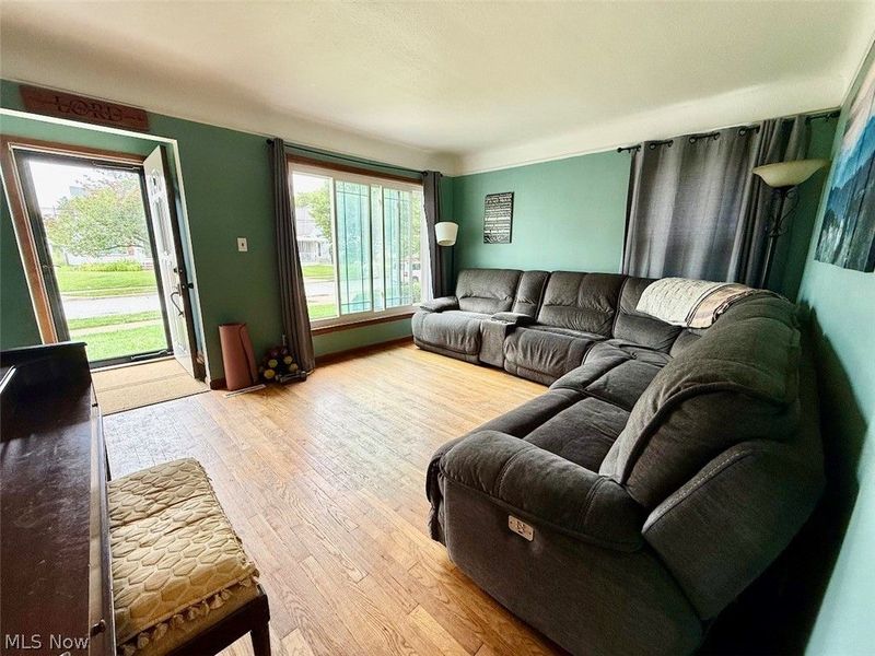 16299 Pike Boulevard, Brook Park, OH 44142 Photo 10
