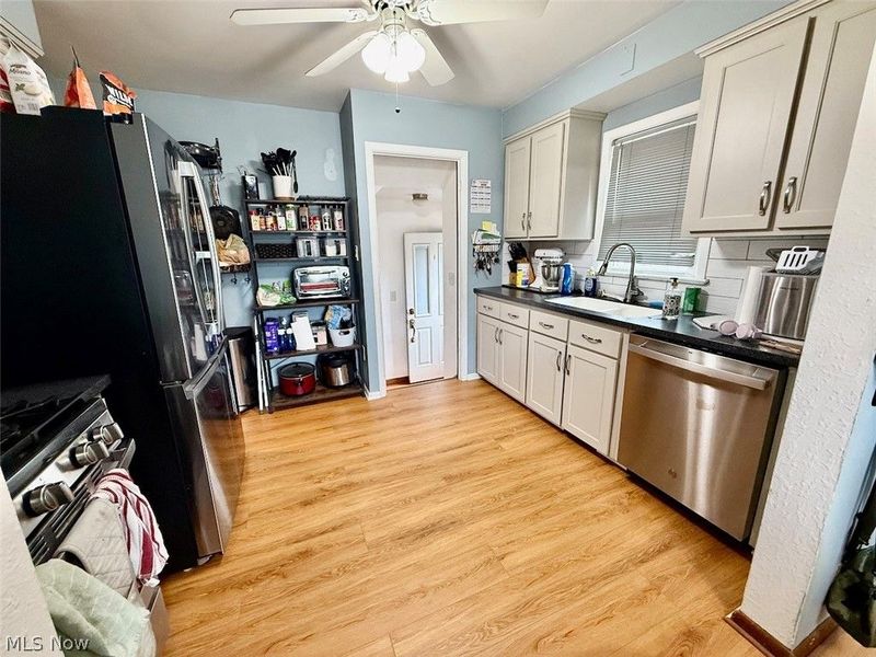 16299 Pike Boulevard, Brook Park, OH 44142 Photo 12