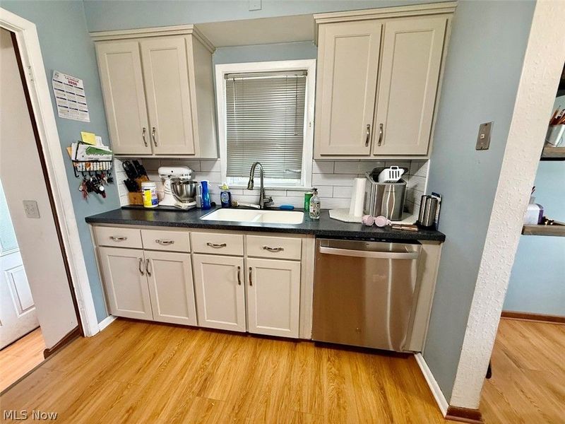16299 Pike Boulevard, Brook Park, OH 44142 Photo 14