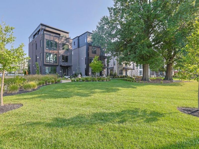 4425 Pin Oak Circle, Cincinnati, OH 45209 Photo 13