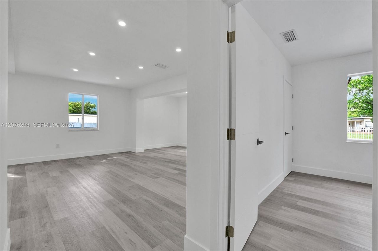 Please Call For Address, Miami, FL 33134 Photo