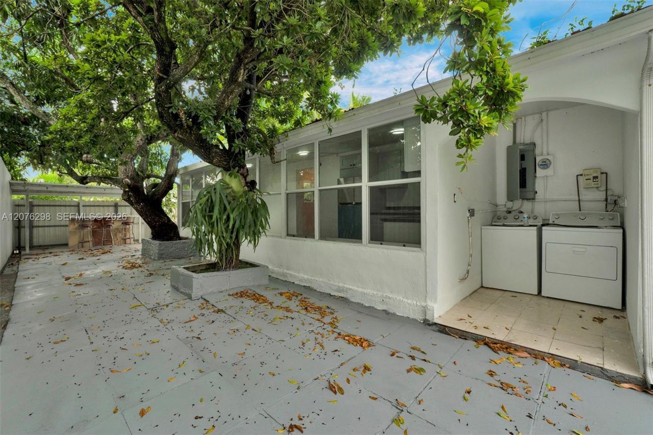 Please Call For Address, Miami, FL 33134 Photo