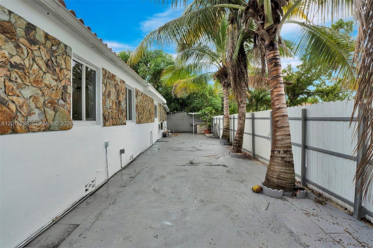 Please Call For Address, Miami, FL 33134 Photo
