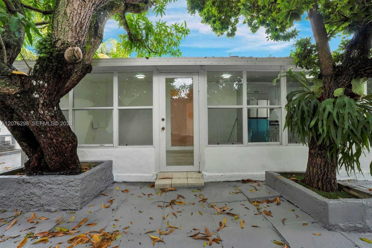 Please Call For Address, Miami, FL 33134 Photo