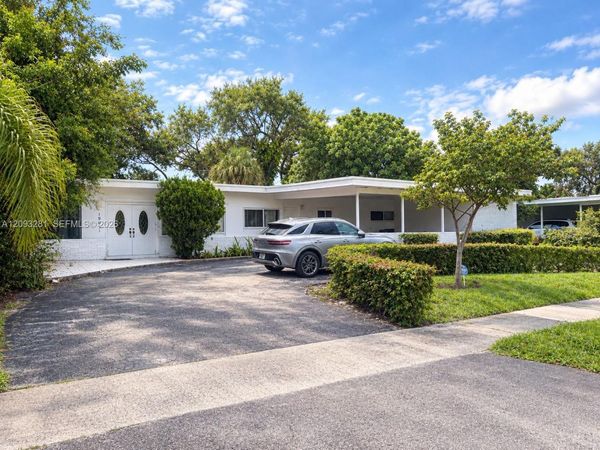 North Miami Beach, FL 33179