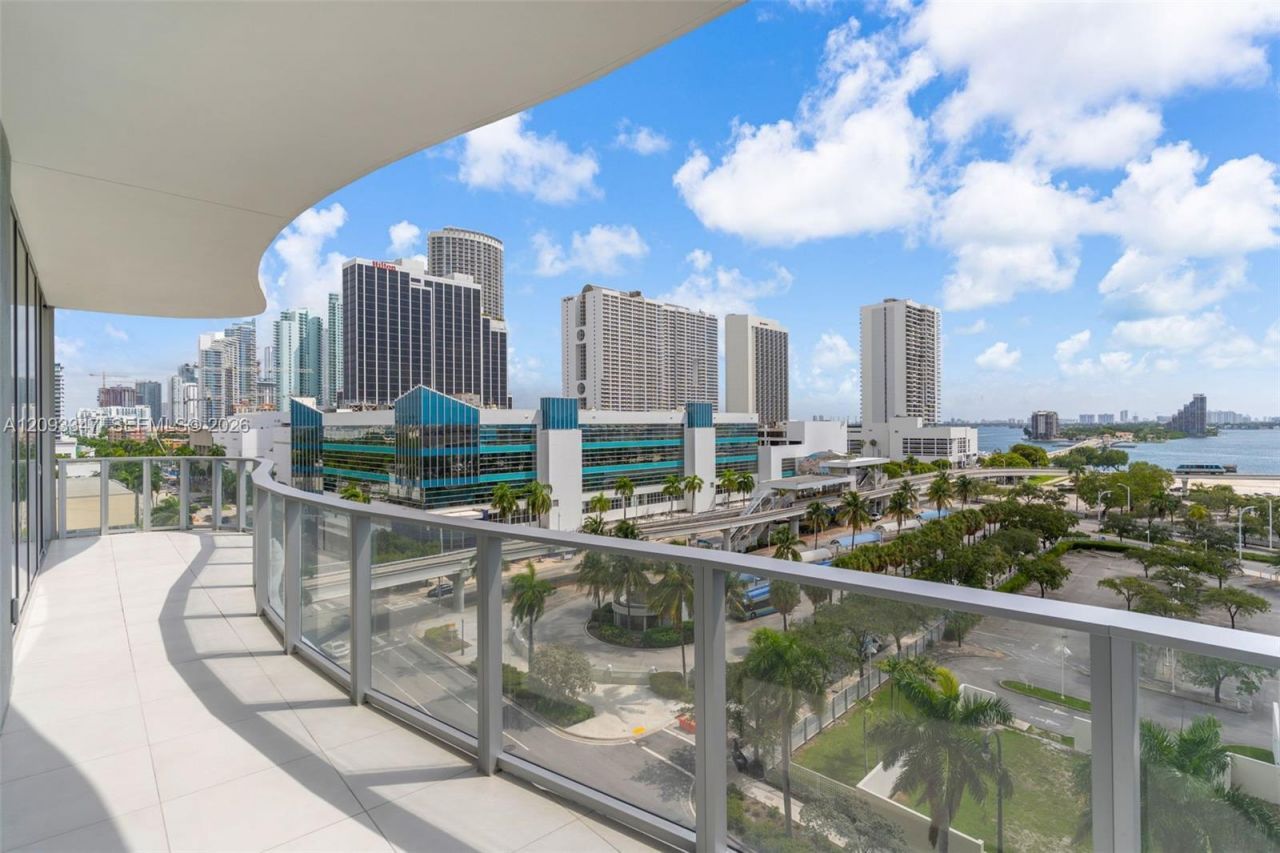 1400 Biscayne Blvd , Unit 706, Miami, FL 33132 Photo