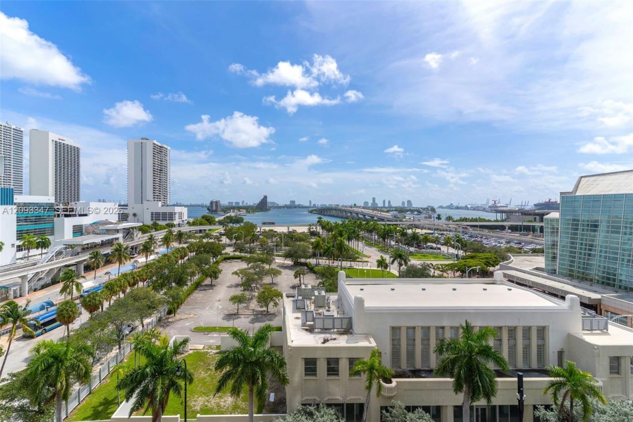 1400 Biscayne Blvd , Unit 706, Miami, FL 33132 Photo