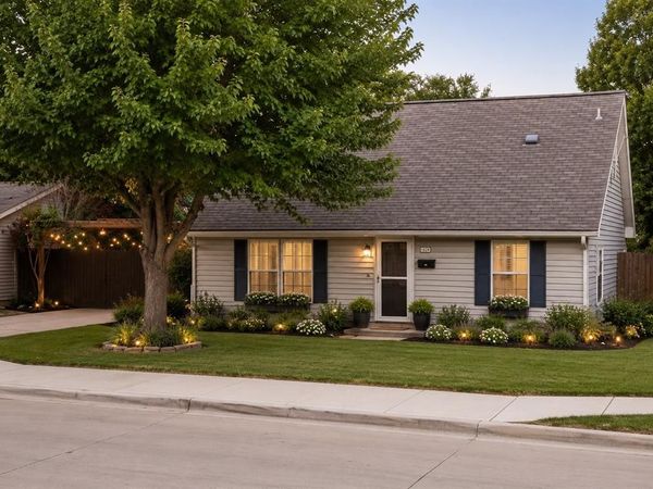 1707 Cottonwood Road, Carrollton, TX 75006
