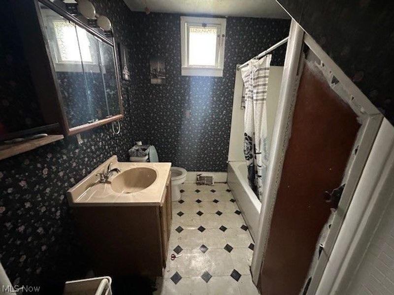 3711 E 52nd Street, Cleveland, OH 44105 Photo 4