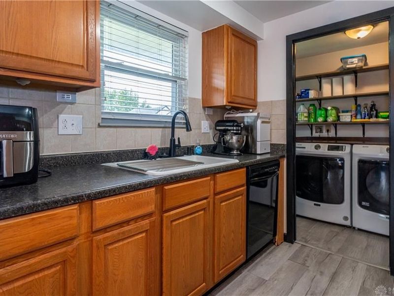7701 Shepherdess Drive, Huber Heights, OH 45424 Photo 15