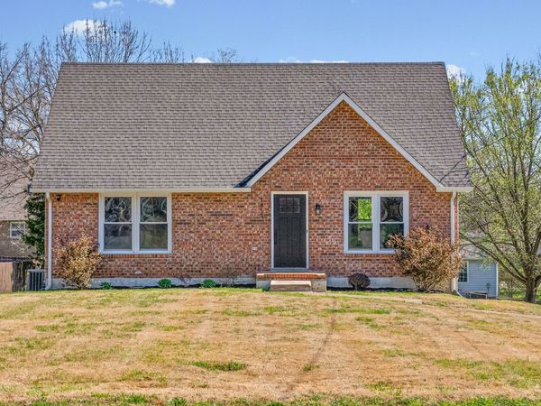 1815 Palamino Dr, Clarksville, TN 37042