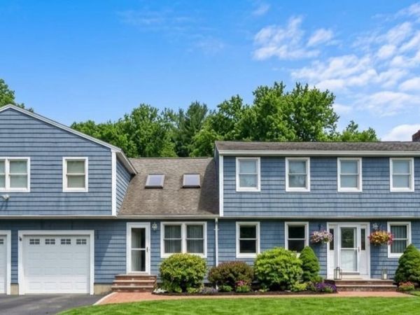 20 Farm Pond Rd, Dracut, MA 01826