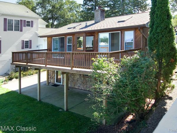 1508 Lakeview Drive , Wolverine Lake Village, Mi 48390