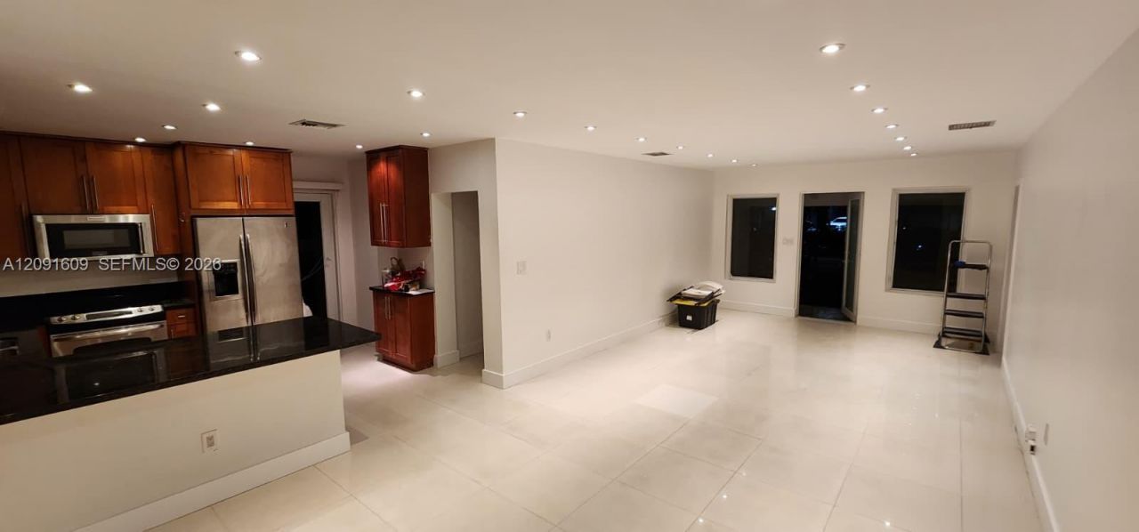 9516 Abbott Ave, Surfside, FL 33154 Photo