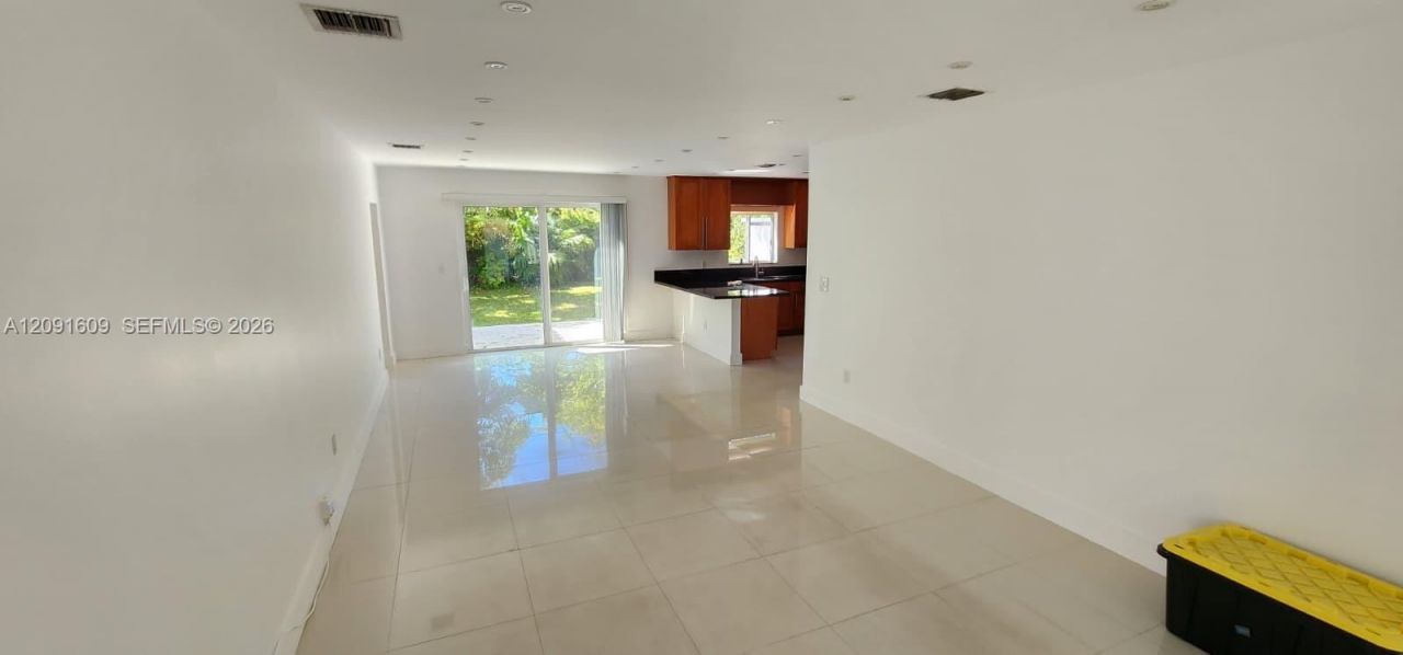 9516 Abbott Ave, Surfside, FL 33154 Photo