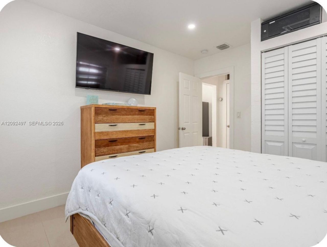 1273 NW 24th St , Unit 4, Miami, FL 33142 Photo