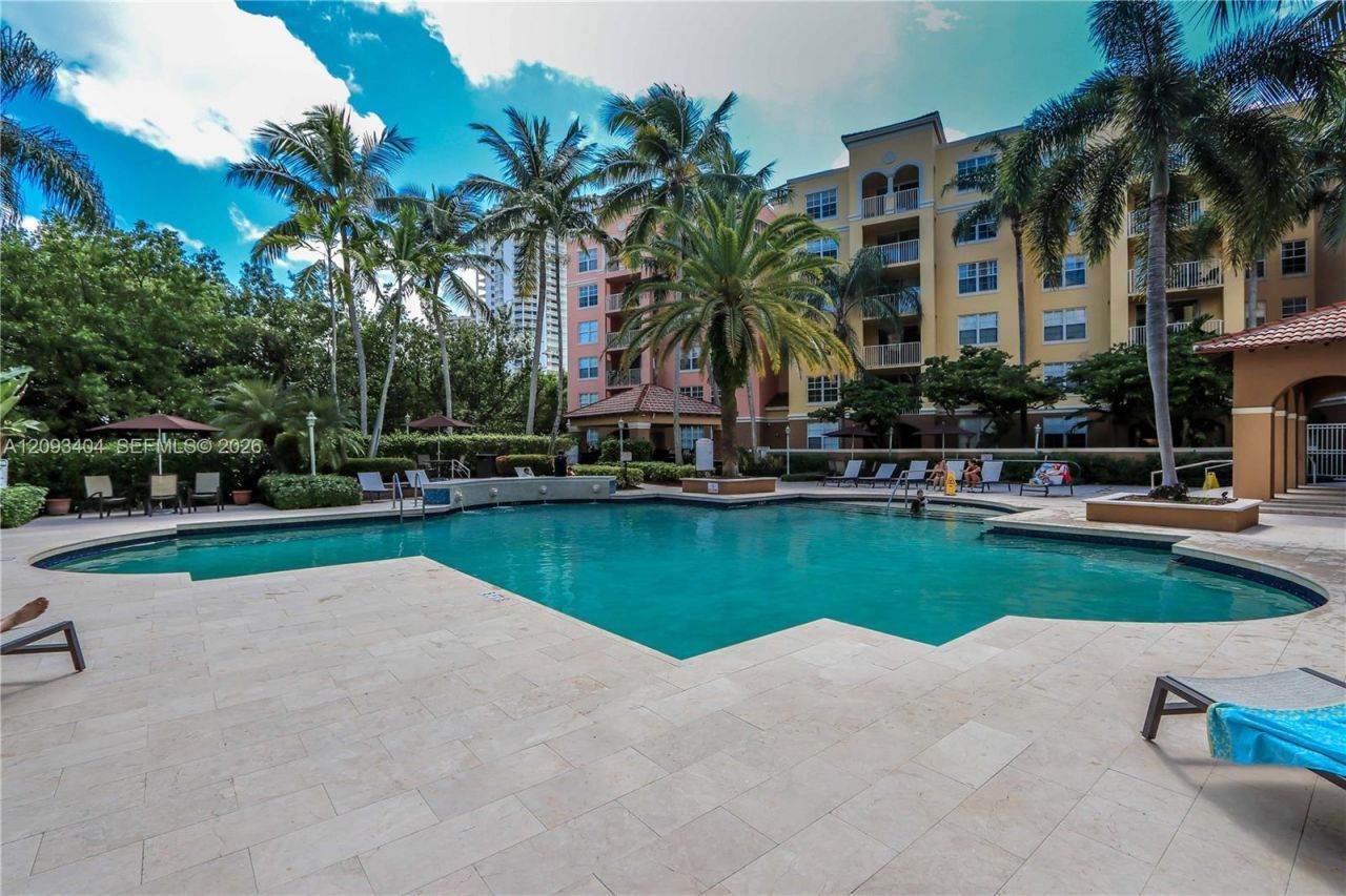 19555 E Country Club Dr , Unit 8202, Aventura, FL 33180 Photo