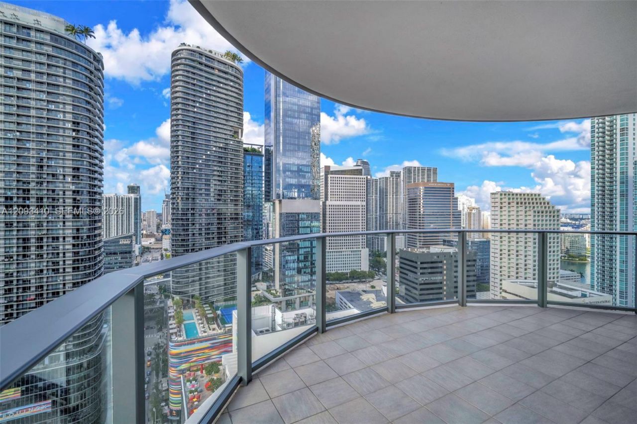 1000 Brickell Plz , Unit 3112, Miami, FL 33131 Photo