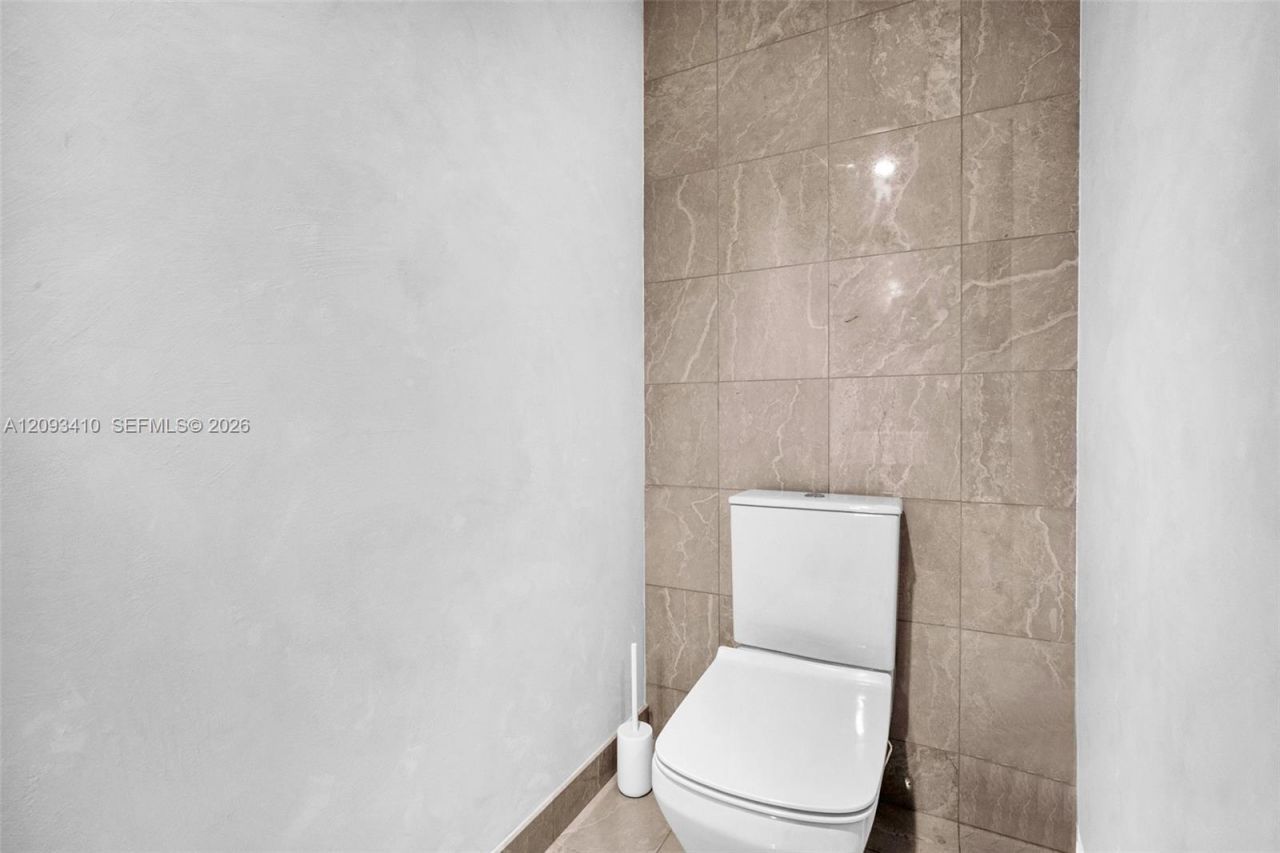 1000 Brickell Plz , Unit 3112, Miami, FL 33131 Photo