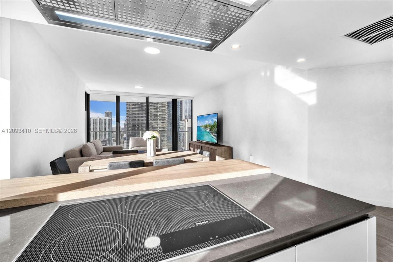 1000 Brickell Plz , Unit 3112, Miami, FL 33131 Photo