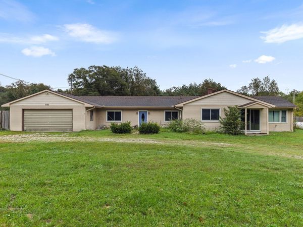9182 S Warner Avenue, Fremont, MI 49412