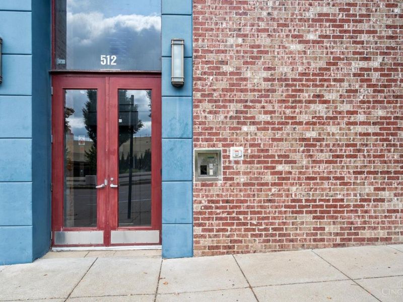 512 Reading Road, Unit 203, Cincinnati, OH 45202 Photo 2