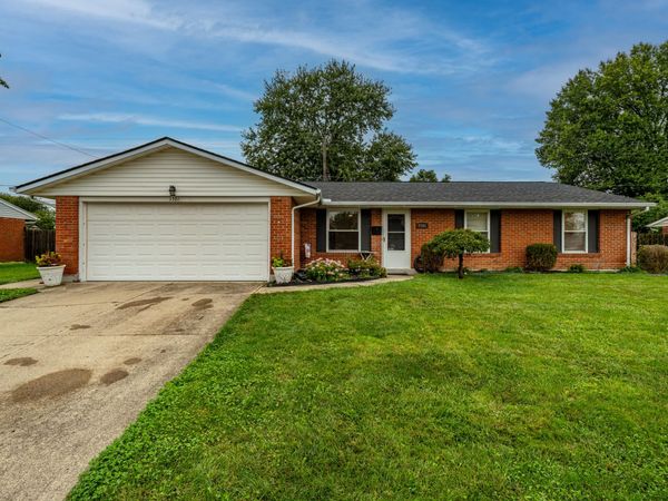 7701 Shepherdess Drive, Huber Heights, OH 45424