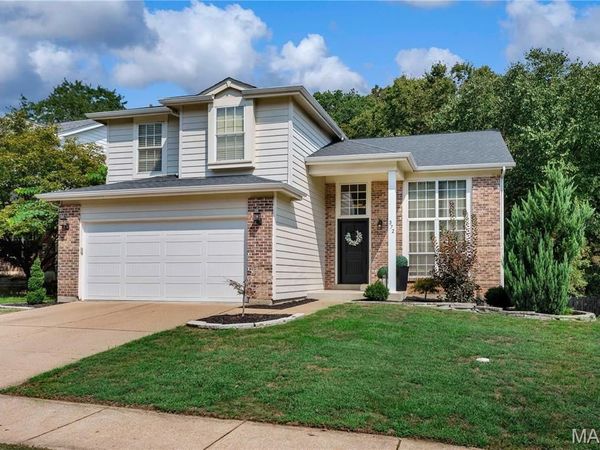 372 Buckhurst Drive, Ballwin, MO 63021