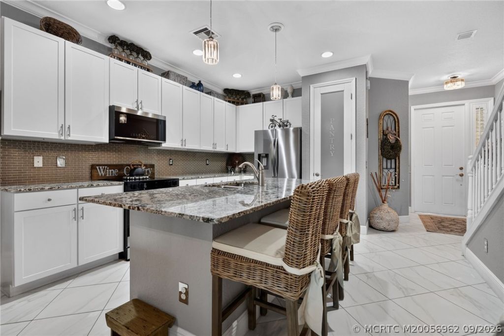 651 SW Glen Crest Way , Stuart, FL 34997 Photo