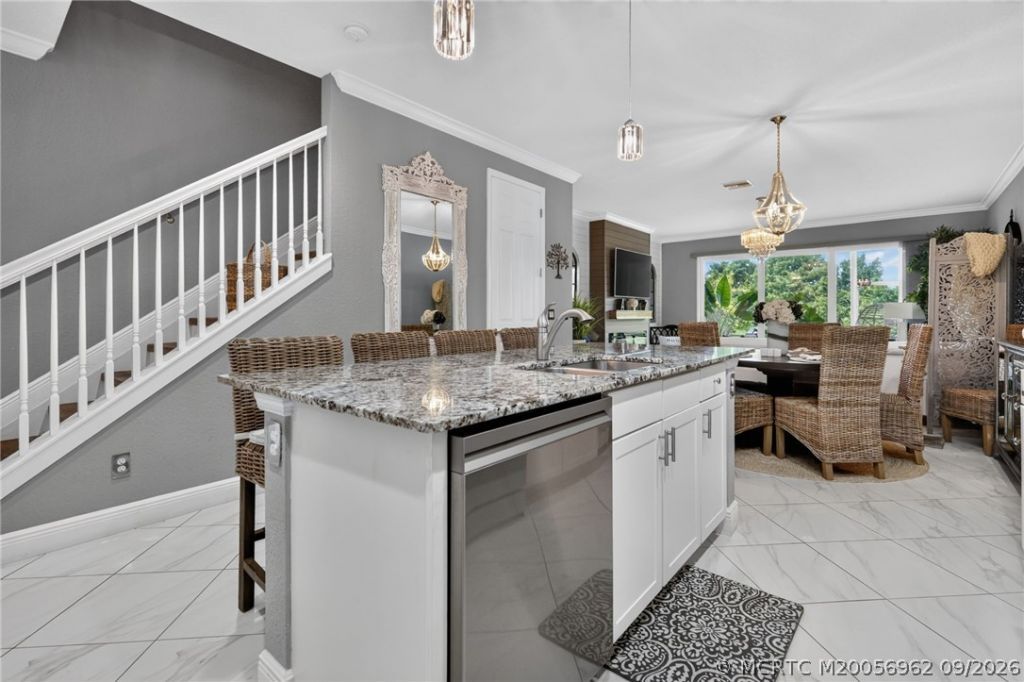 651 SW Glen Crest Way , Stuart, FL 34997 Photo