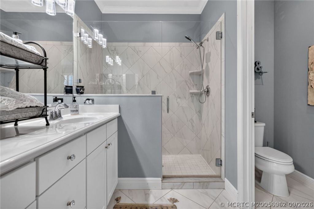 651 SW Glen Crest Way , Stuart, FL 34997 Photo
