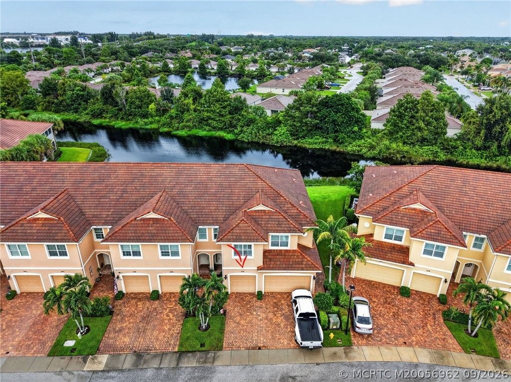 651 SW Glen Crest Way , Stuart, FL 34997 Photo