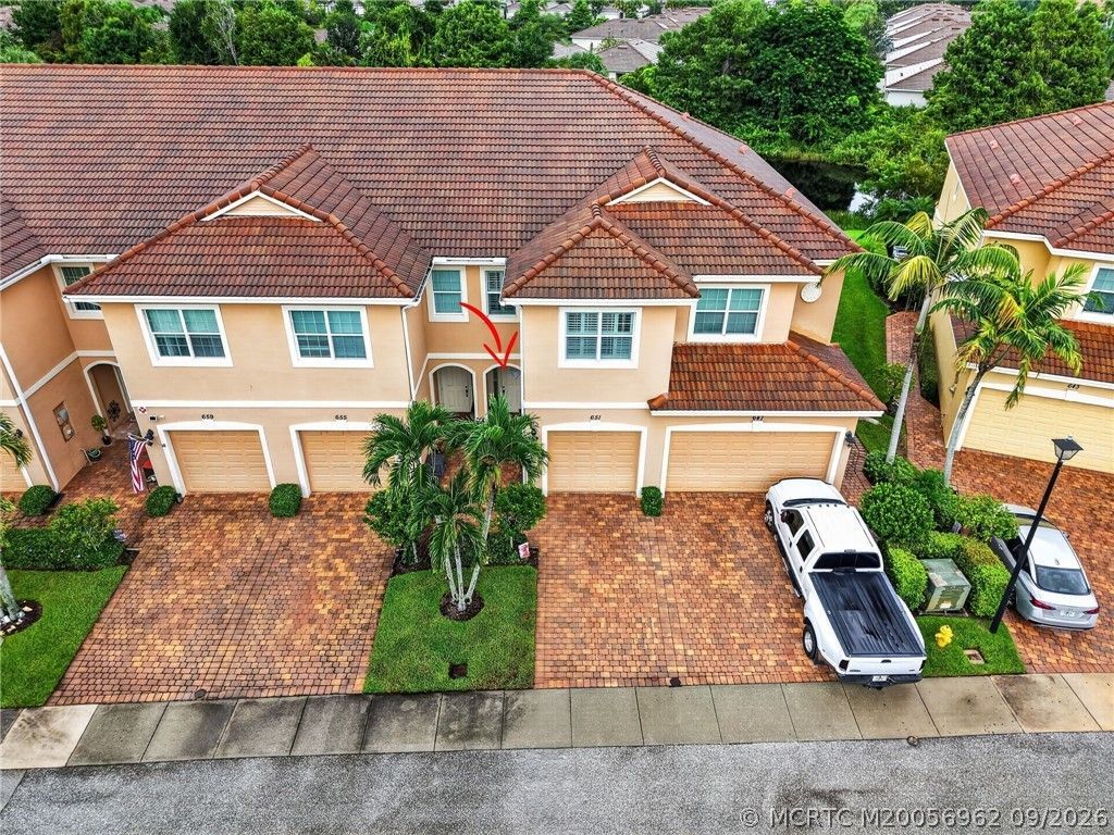 651 SW Glen Crest Way , Stuart, FL 34997 Photo