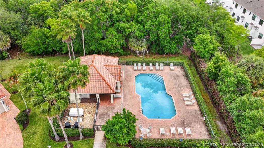 651 SW Glen Crest Way , Stuart, FL 34997 Photo